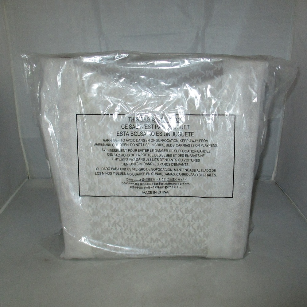 MICHAEL KORS Newbury Studded Chain Shoulder Tote $368 Vanilla #108 NWT - Picture 5 of 8